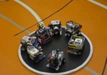 Obrázek: aktuality/galerie/lego-sumo-robotu-na-soutezi-roboj.jpg